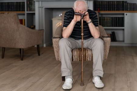 بررسی ویژگی های روانی انسان ها در دوران سالمندی