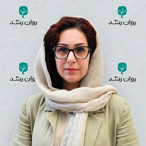مونا فرخ زاد