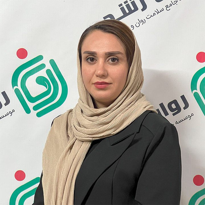  مرجان احمدزاده