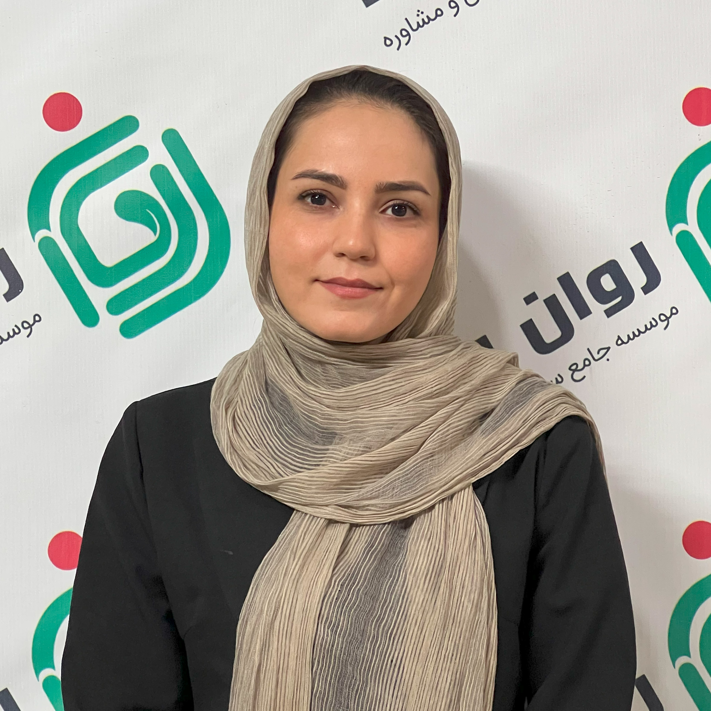 محیا مهرابی پور