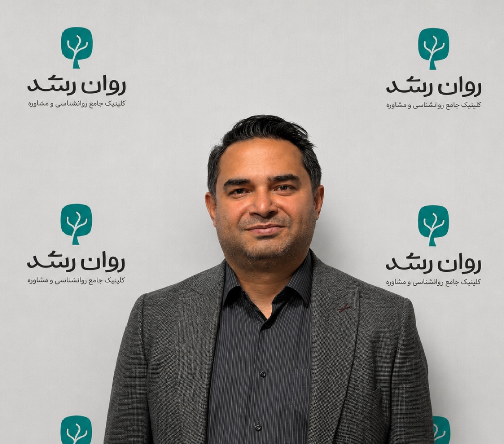 دکتر میثم شکرایی